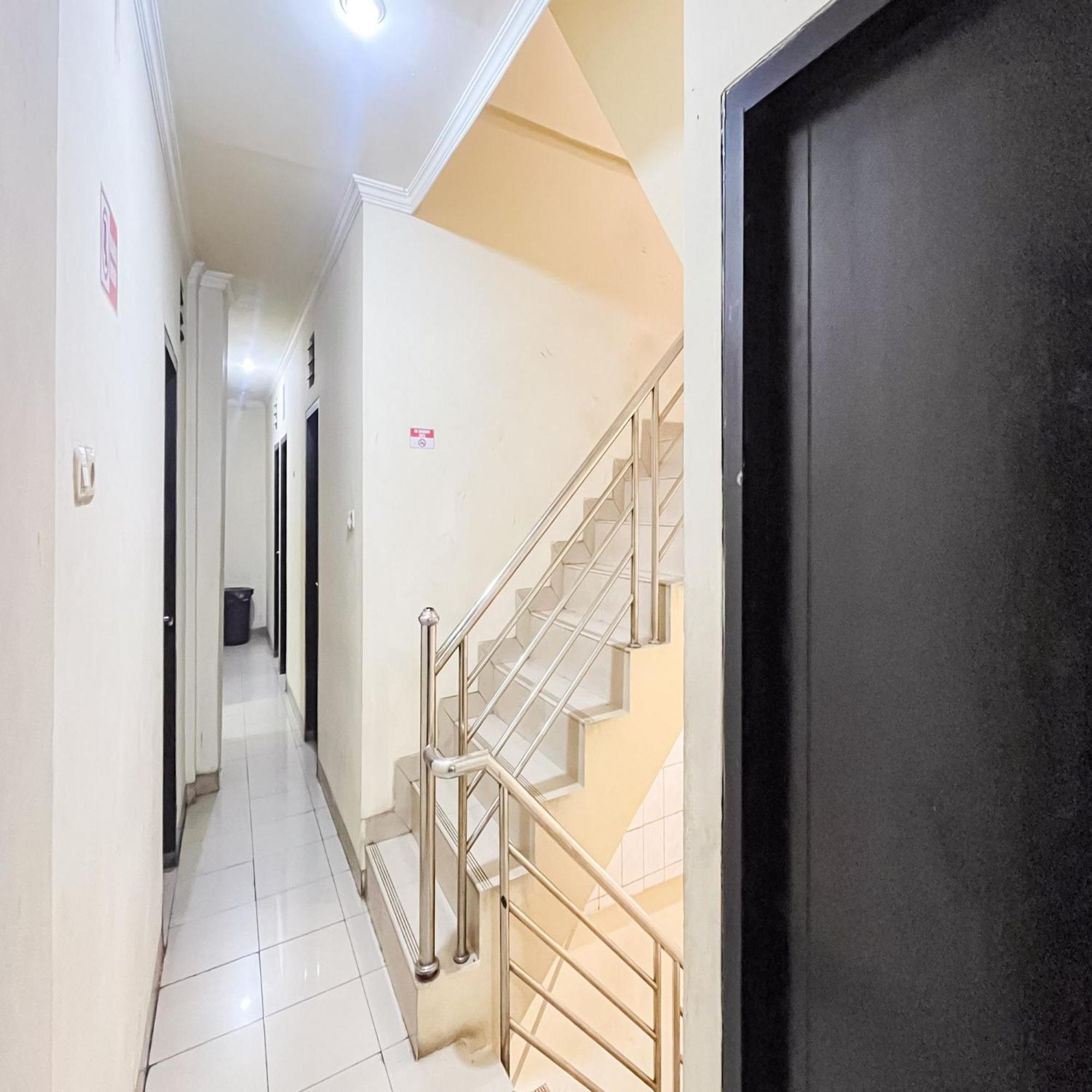 Arcadia Rooms Redpartner جاكرتا المظهر الخارجي الصورة